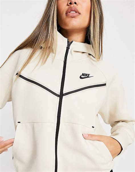 nike tech creme